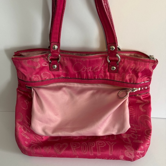 Coach Poppy Storypatch Limited Edition Hot Pink Tote - Picture 15 of 16